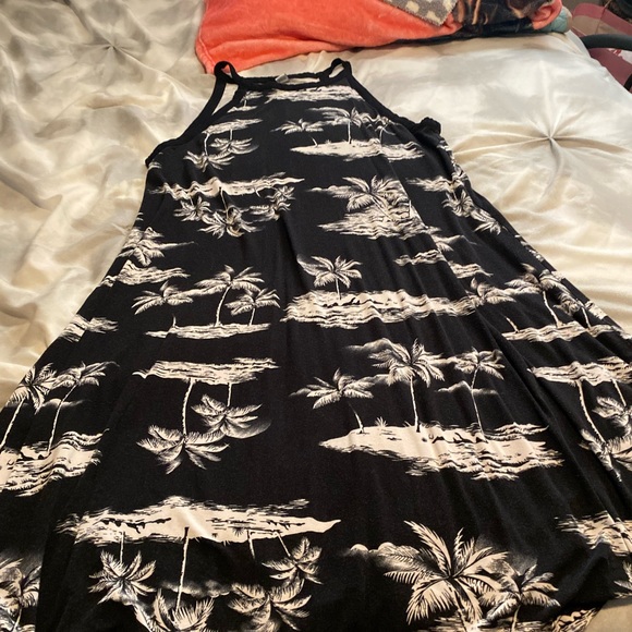 Old navy dress - Picture 2 of 3